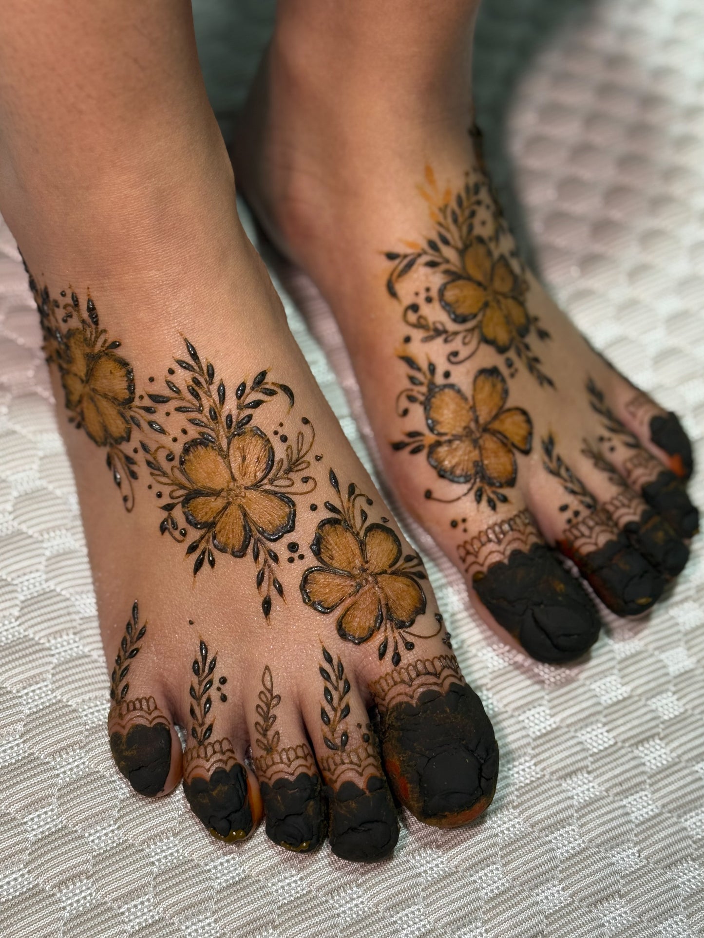 Hands & Feet: Intricate Above Wrist