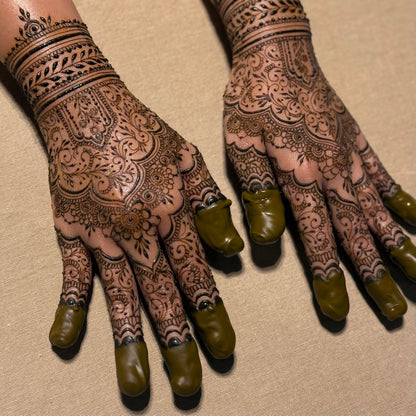 Hands & Feet: Intricate Above Wrist